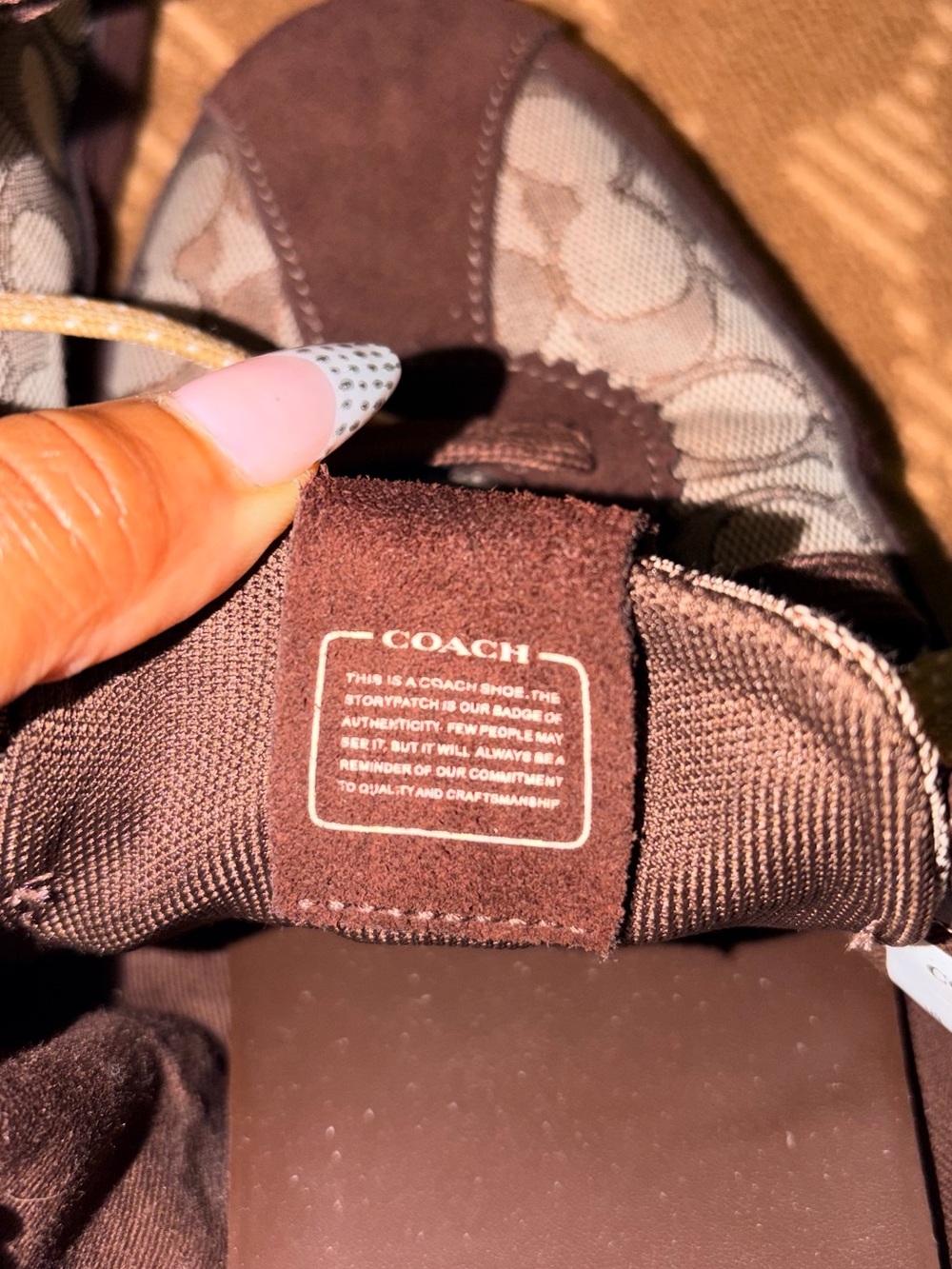 *pre-loved* COACH soft sneaker in signature Jacquard - Picture 6 of 7